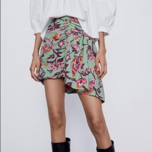 Zara asymmetric patterned skirt
